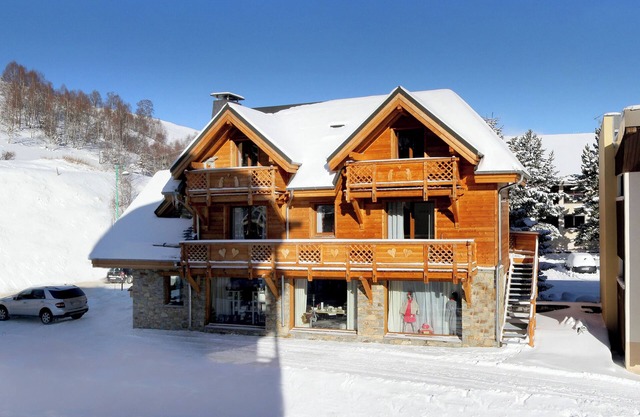 LUXURY CHALET RENTAL