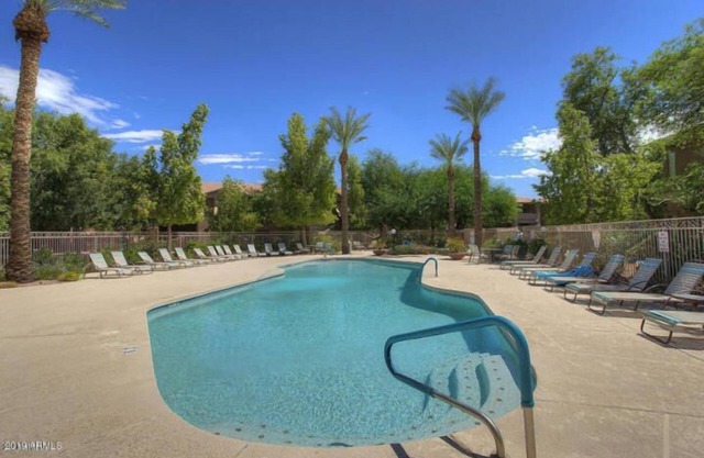 Luxury Condo! 2 Master Suites! Close to Everything