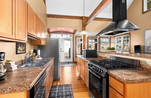 Luxury Condo w/Beach Access | Dragestil 723-1