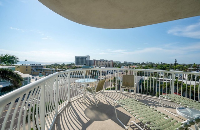 Luxury Corner Oasis Panoramic Ocean Views