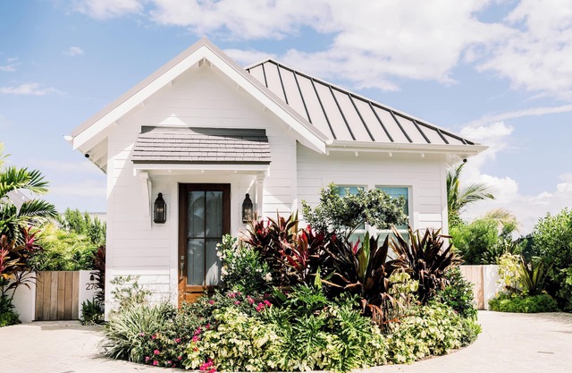Luxury Cottage, 1bd/1ba, desk | Pool+7 Mile Beach