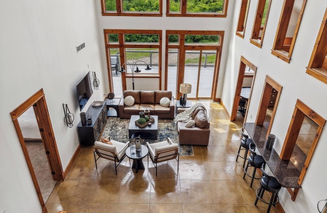 Luxury Countryside Home! Sleeps 22+/Pickleball