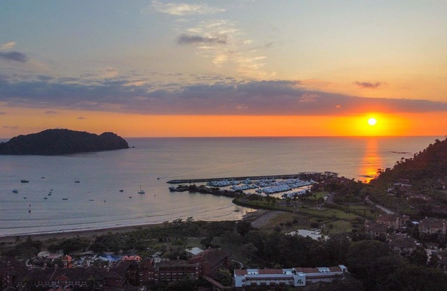 Luxury Ground Floor Condo, close to pool access to beach club at Los Suenos.
