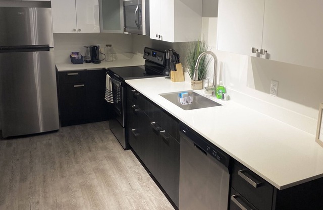 Luxury High-rise 1 bedroom apartments
