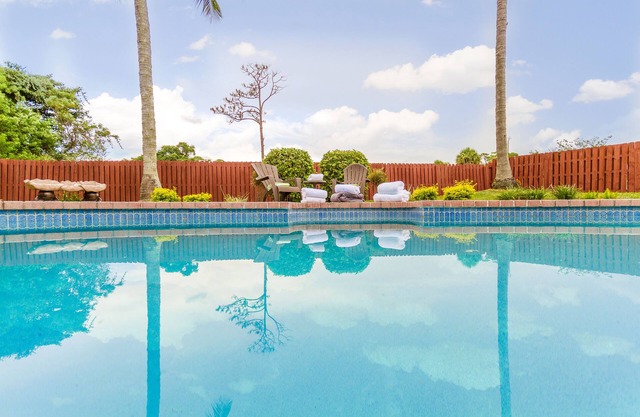 Luxury Home -Heart of Boca Raton - Gorgeous w/Stunning Pool & Huge Private Yard