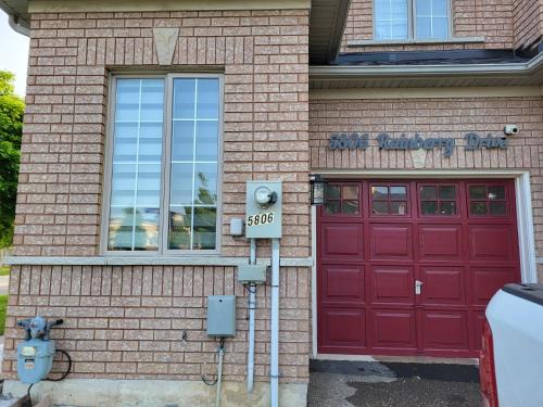 Luxury Home in Mississauga