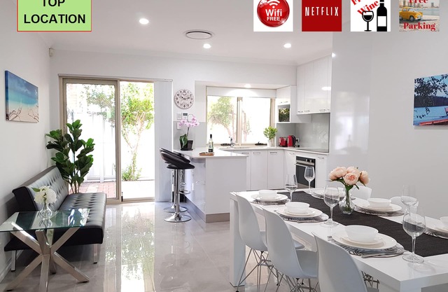 Luxury Immaculate House, 5 mins from Perth- Crown-Stadium-River-Cafes