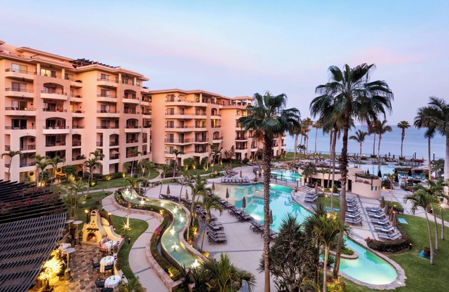 Luxury Interior-located in Award Winning Resort-on Medano Beach!