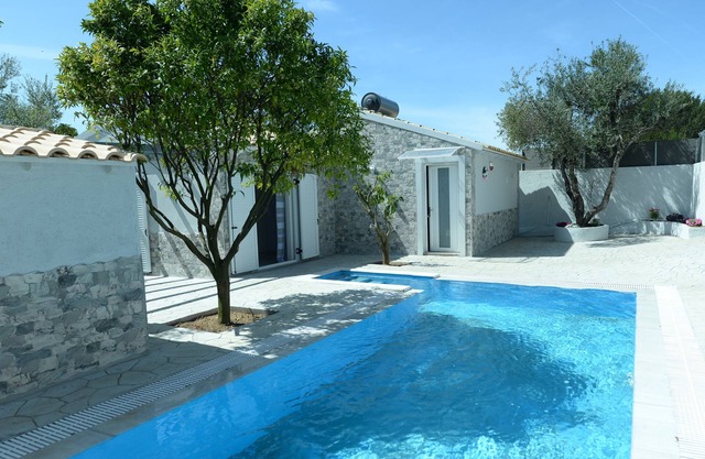 Luxury JustFor2 Villa
