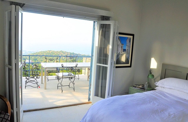 Luxury Karmi Accommodation with Stunning Views, Perfect Place To Escape !