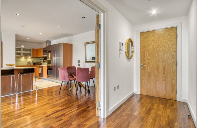 Luxury Knightsbridge 2BD|2BA|AC