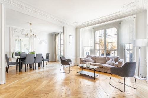 Luxury Living in Passy