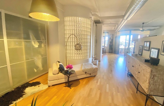 Luxury loft in the heart of iconic Old Town Scottsdale