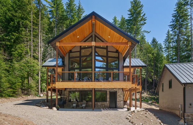 Luxury mountain cabin, near Crystal Mountain & Mt. Rainier
