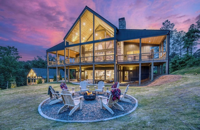Luxury Mountain Retreat with Hot Tub, Sauna, and Theater