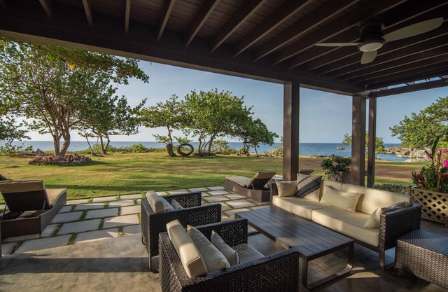 Luxury Oceanfront Villa w/Breathtaking Views! Infinity Edge Pool!