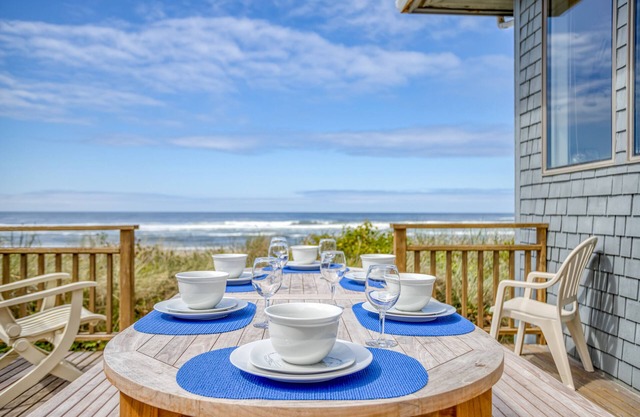 Luxury Oceanfront w/Panoramic View of Pacific in Neskowin