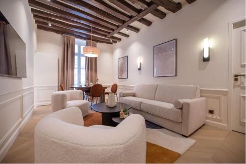 Luxury one bedroom flat near Le Louvre I