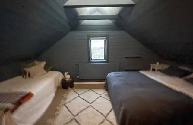 Luxury renovated farmhouse with private hot tub and amazing views