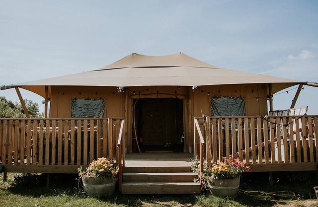 Luxury Safari Tent Lodge with Wood Fired Hot Tub