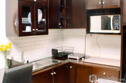 Luxury Studio at Metropark Condominium Jababeka Apartment By Travelio