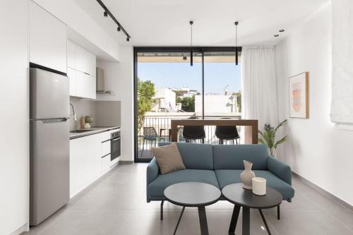 Luxury Studio Beach Flat 421