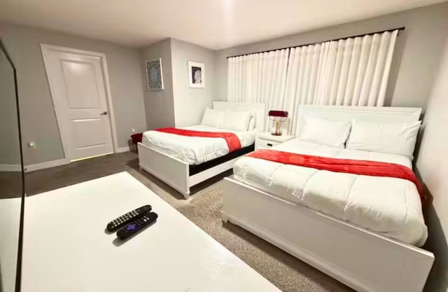 Luxury Townhouse at Storey Lake Resort - 10 Min to Disney with Pool & Spa