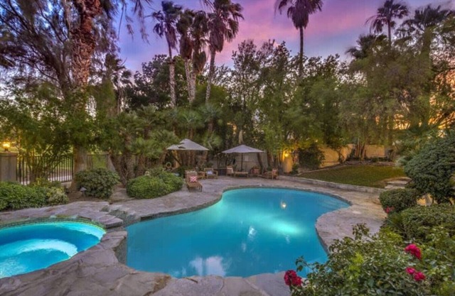 Luxury Vegas Golf Villa, Pool, Spa, Pickleball