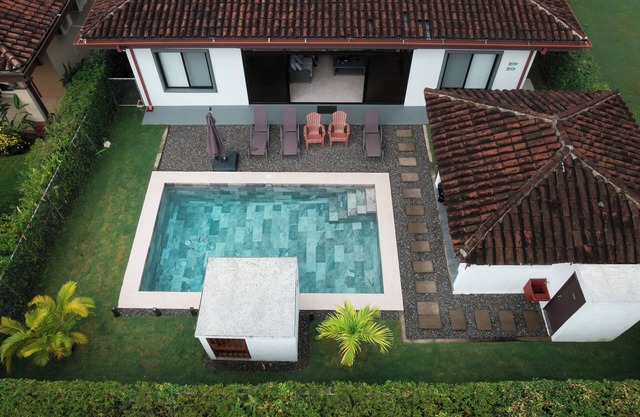 Luxury Villa, Private Pool, Few Steps to the Beach