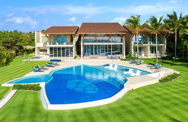 Luxury Villa 8 Bedroom in Tortuga Bay Punta Cana