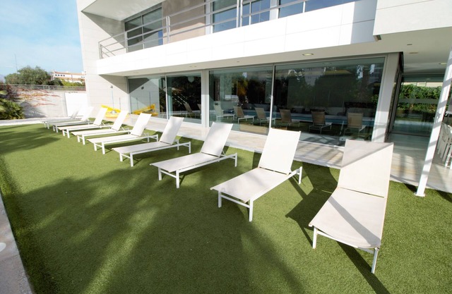 Luxury Villa Alicante between Beach & Golf of 500 m2 with private pool, garden.