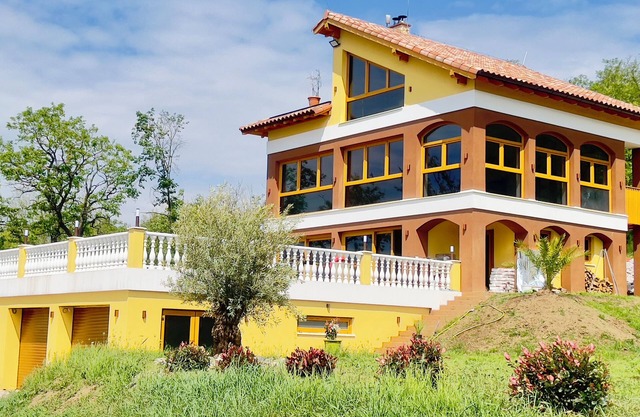 Luxury Villa Beelvita in Bielovce
