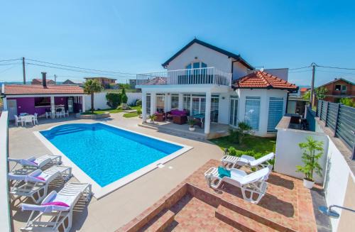 Luxury Villa Horizon