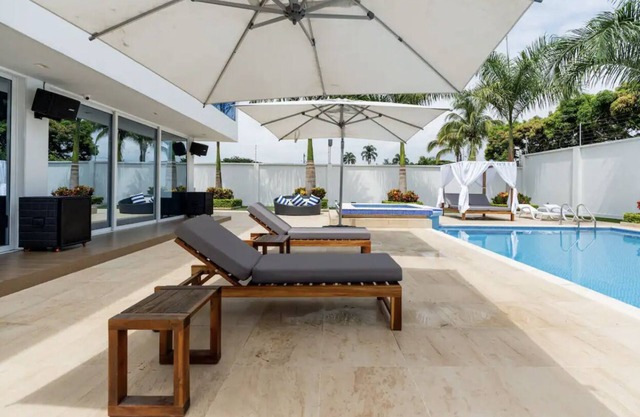 LUXURY VILLA IN ROZO!