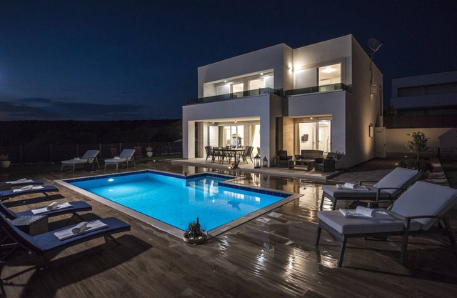 Luxury Villas Royal II with Private Pool