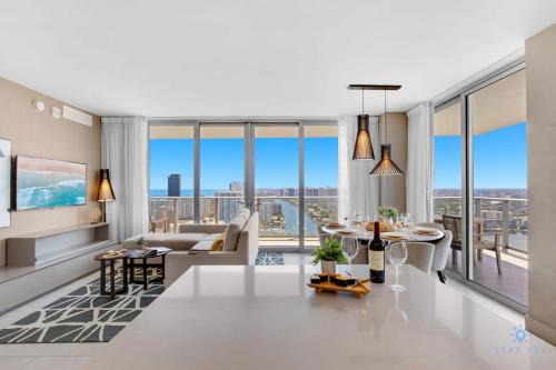 Luxury with stunning view, Balcony, Amazing Pools