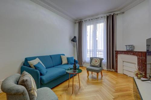 Méricourt Suite, Place de la République