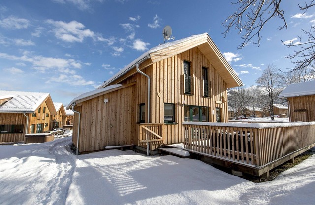 Modern chalet with whirlpool