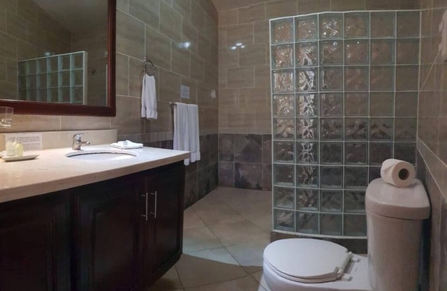 Magnificent villa on the same floor level 3 minutes from the sea