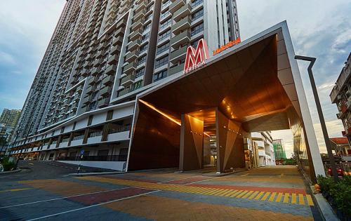 M Vertica at Level 55 Stunning Condo