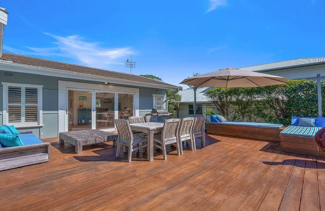 MacMasters Malibu - Lakefront by HolidayCo.