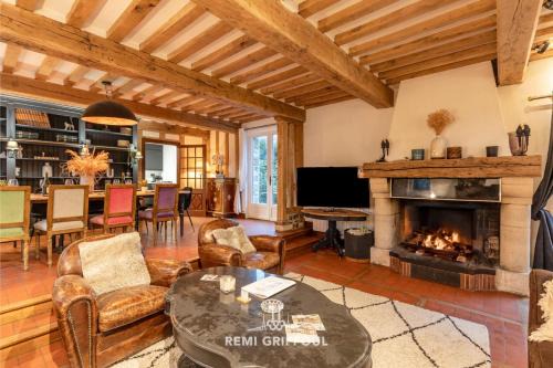 Maddalena Charming Country Villa with Heated Pool 4 8 guests