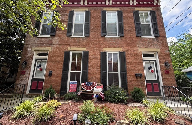 "Madison Manor I" by The River: Nice patio, hot tub, gas grill, and fire pit