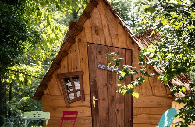 Magic cabin