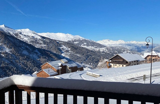 Magnificent 6-person apartment 50 m from the slopes Household linen and towels included!