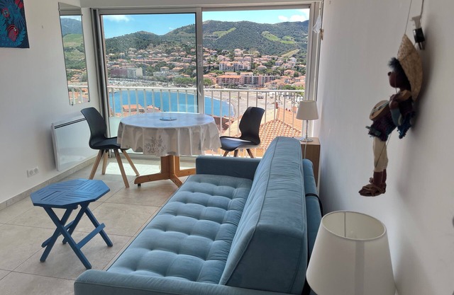 Magnificent panoramic view of the Bay of Banyuls. 3 * sea & mountain view