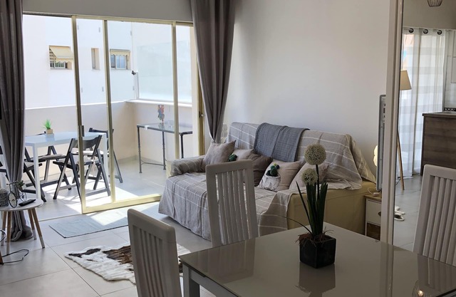 Magnificent Studio with terrace sea view, square Mistral 100 m Plages du Midi