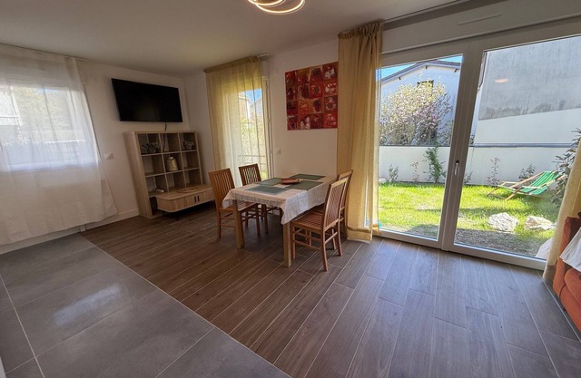 Magnificent three-room apartment with large garden in Paris Malakoff