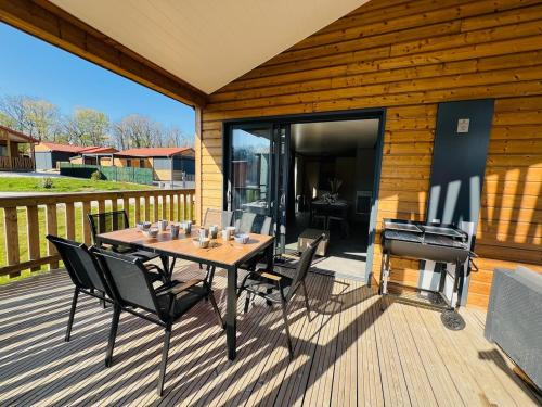 Magnifique chalet climatisé avec jardin adapté PMR