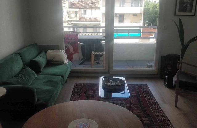 Magnifique T2 + Extérieur à Deux pas de la Place Castellane